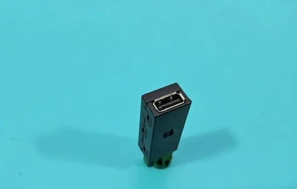 Skoda Octavia Mk3 (5E) USB socket connector 5Q0035726E IMPRK1527142