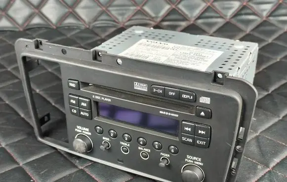 Volvo V70 Radio/CD/DVD/GPS head unit 307377091 52257058 34YW453B