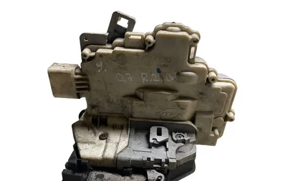 Audi Q7 4L Rear door lock 3C4839015