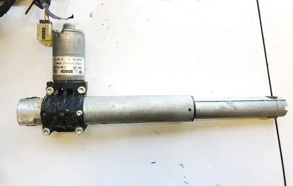 BMW 5 F10 F11 Seat adjustment motor 0390204068 449873407