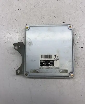 Toyota Corolla E110 Engine control unit/module 896611A770