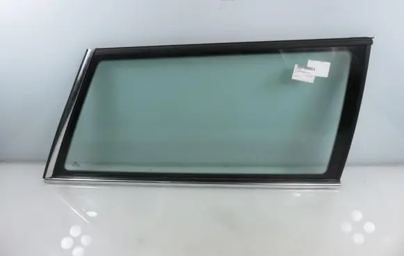 Volkswagen PASSAT B5.5 Rear side window 