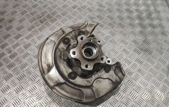 BMW 7 G11 G12 Rear wheel hub 686113504 62165410