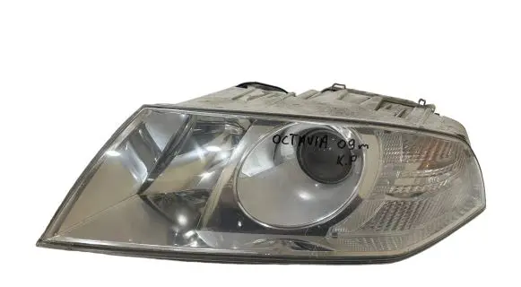 Skoda Octavia Mk2 (1Z) Headlight/headlamp