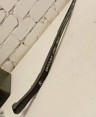 Cadillac CTS Front wiper blade arm