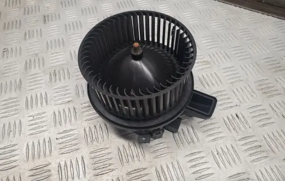 Audi A5 Heater fan/blower 4M1820021