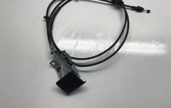Engine bonnet (hood) release handle
