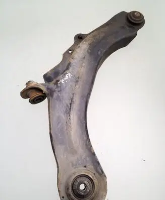 Renault Megane II Front lower control arm/wishbone 8200242025