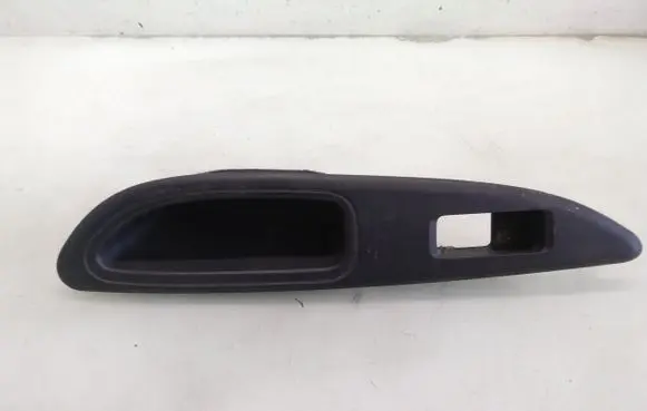Nissan Primera Rear door window switch trim 82961AV760