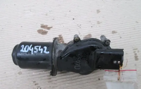 Honda CR-V Front wiper linkage and motor