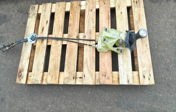 Hyundai Tucson JM Gear shifter/selector DWM2E0112