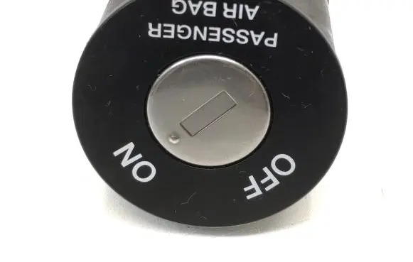 Hyundai i20 (PB PBT) Passenger airbag on/off switch 378090