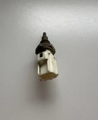 Subaru Outback (BS) Coolant temperature sensor 22630KA140