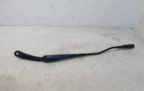 Mercedes-Benz C W205 Front wiper blade arm W000051783