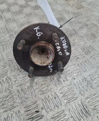 Toyota Corolla Verso E121 Rear wheel hub