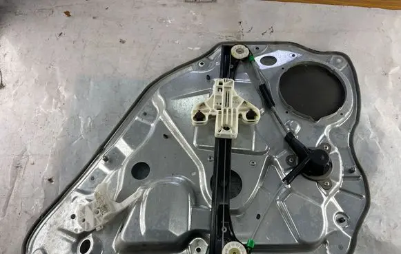 Volkswagen Polo IV 9N3 Rear window lifting mechanism without motor 6Q4839401 3B4839015AG