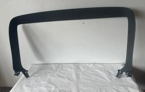 Porsche Macan (95B) Tailgate trim 95b867973b
