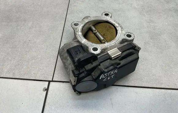 Opel Astra K Throttle valve 55496266AA