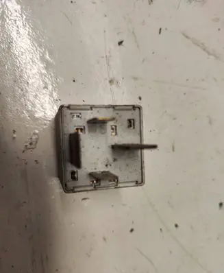Audi A4 S4 B7 8E 8H Other relay 8D0951253