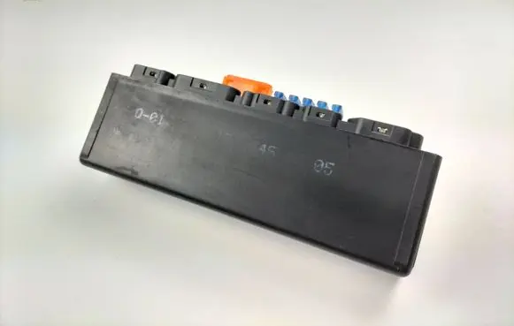 Mercedes-Benz SLK R170 Fuse module A1705450205