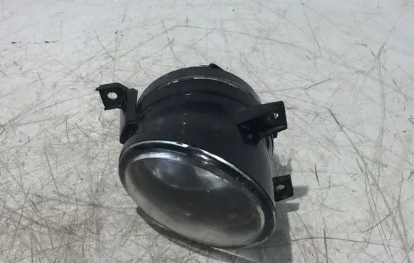 Volkswagen Golf VI Front fog light