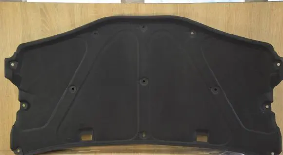Engine bonnet/hood sound/heat insulation