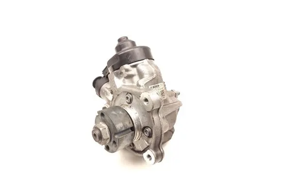 Volkswagen PASSAT B7 Fuel injection high pressure pump 03L130755L 0445010526