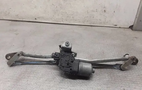 Audi A4 S4 B7 8E 8H Front wiper linkage and motor 0390241509 8E1955119