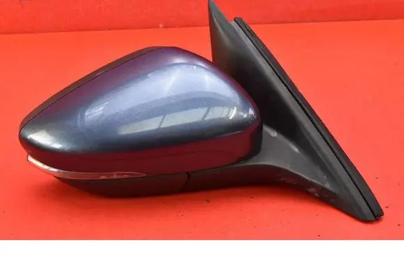 Ford Focus Front door electric wing mirror 0411509