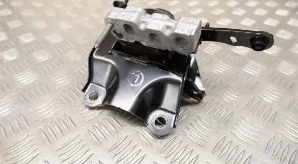Toyota Yaris Cross Engine mount bracket 12372K0060