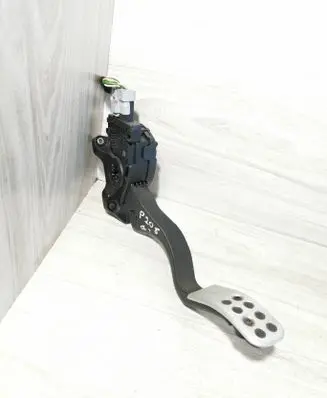 Peugeot 208 Accelerator throttle pedal 9671433880 0291681