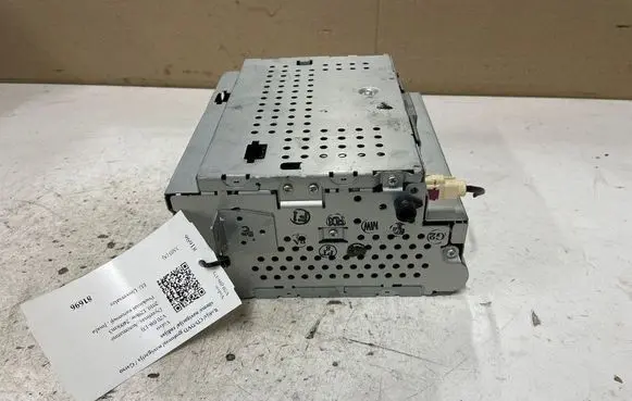 Volvo V70 Radio/CD/DVD/GPS head unit 31285530 8G9N18C815AC 91147402