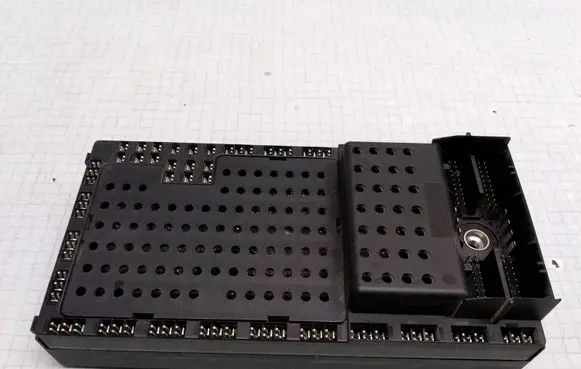 Volvo S60 Fuse module 8688153 02W094 8645729