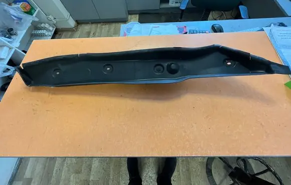 Mercedes-Benz B W246 W242 Fender end trim A2468890925