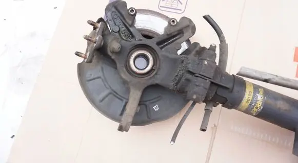 Volkswagen Polo V 6R Front wheel hub spindle knuckle SKO62555