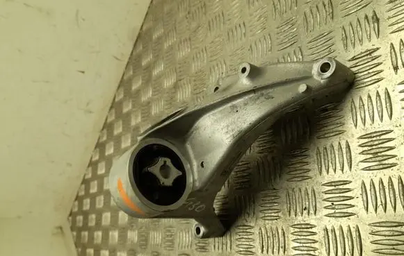 Tesla Model Y Engine mounting bracket 162821699A