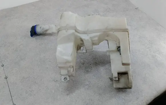 Peugeot 508 Windshield washer fluid reservoir/tank