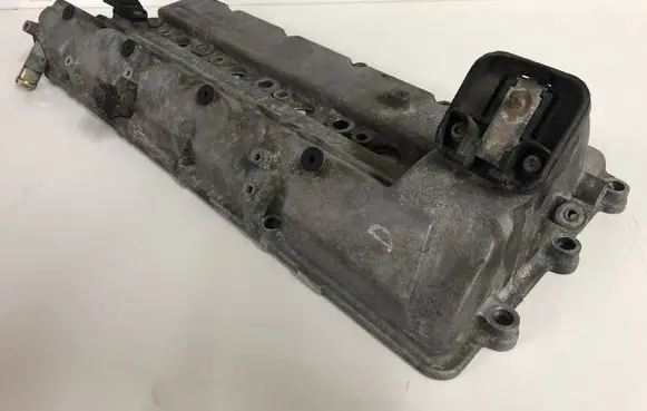 BMW 7 E38 Rocker cam cover 11122248373 2248373