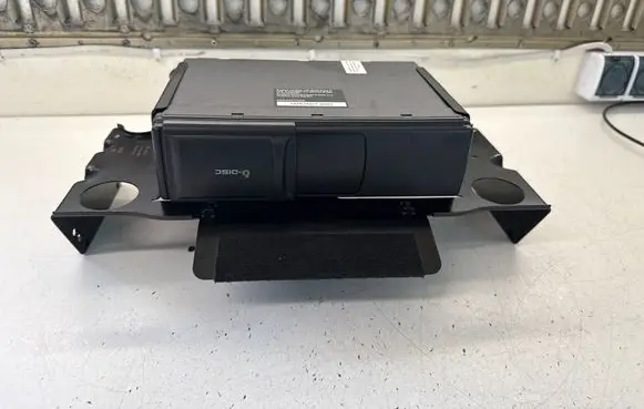 Volkswagen Multivan T5 CD/DVD changer 1J6035111 888699808ZZ