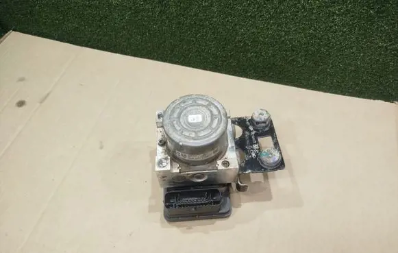 Renault Trafic III (X82) ABS Pump 476607609R 93868515 10022002294