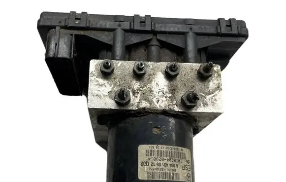 Mercedes-Benz C W203 ABS Pump A2035451632 2BU1E16N31 094715133