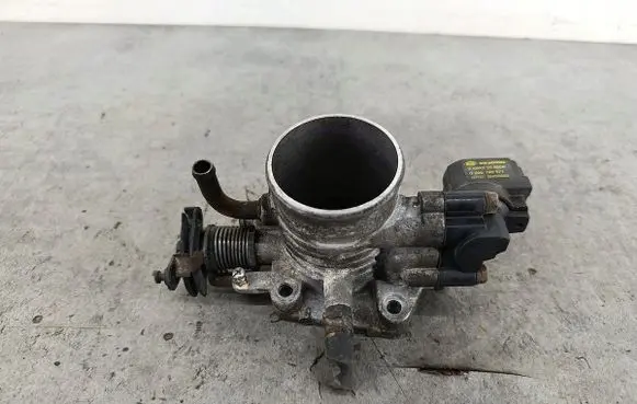 KIA Carens I Throttle body valve