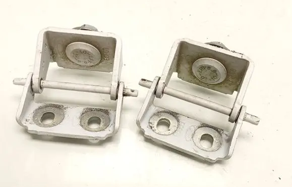 Ford Fiesta Tailgate/trunk/boot hinge EGFGB