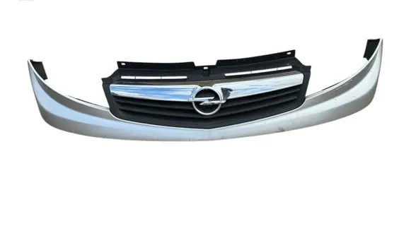 Opel Vivaro Front bumper upper radiator grill