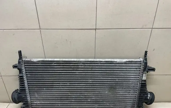 Opel Insignia A Intercooler radiator 13241751