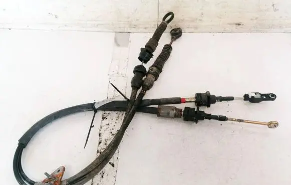 Gear shift cable linkage