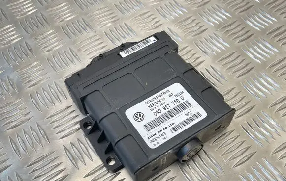 Volkswagen Touareg I Gearbox control unit/module 09D927750D