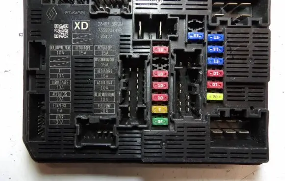 Nissan Micra K14 Fuse module 284B75RF0A 73352014YP