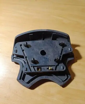 Volkswagen PASSAT B3 Steering wheel airbag cover 1H0419669C