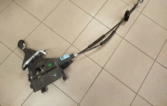Opel Mokka Gear shifter/selector 55591407
